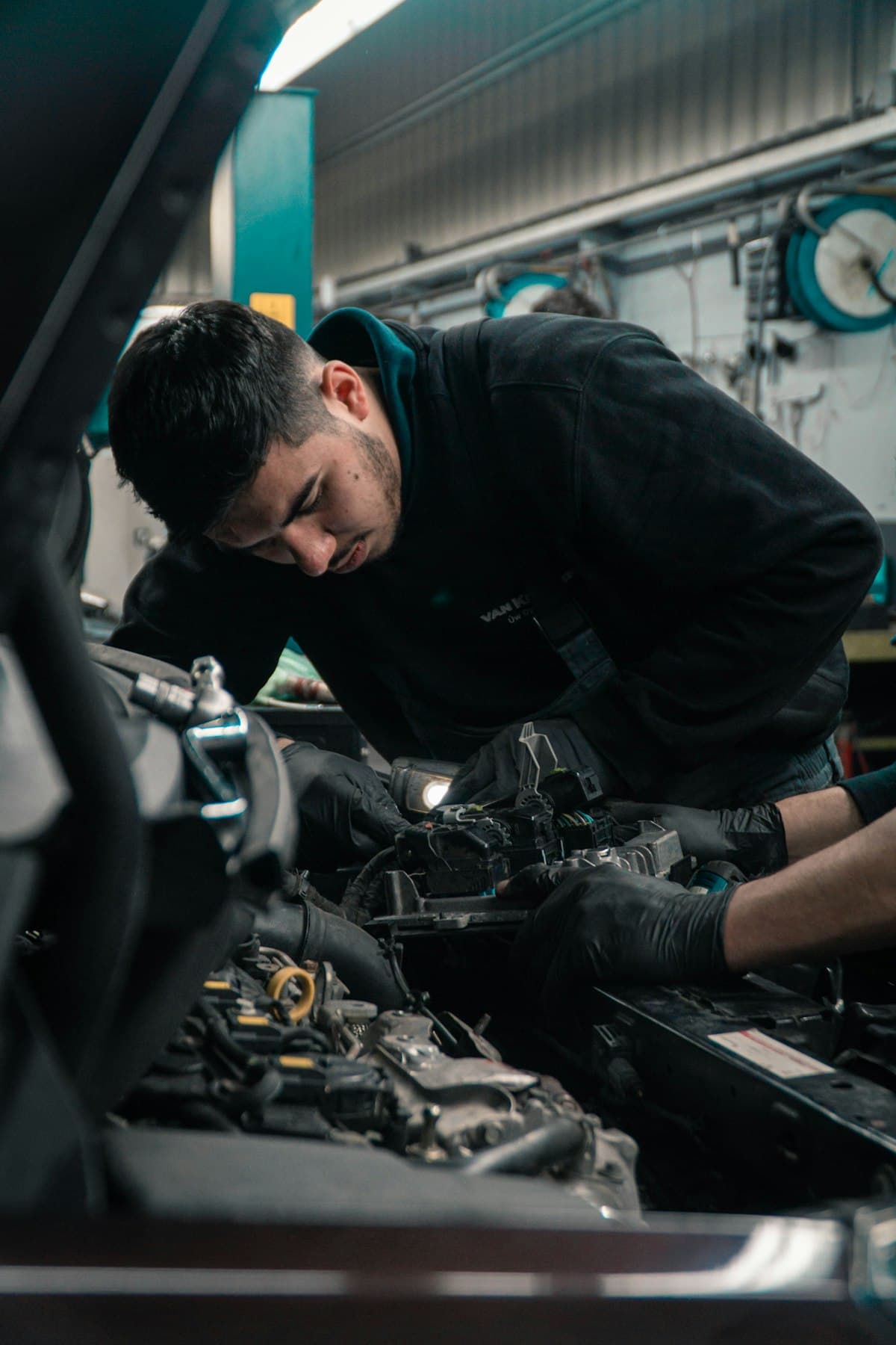 Advanced Vehicle Diagnostics in Miami
